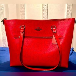 Coach Gallery Tote in Flame Red